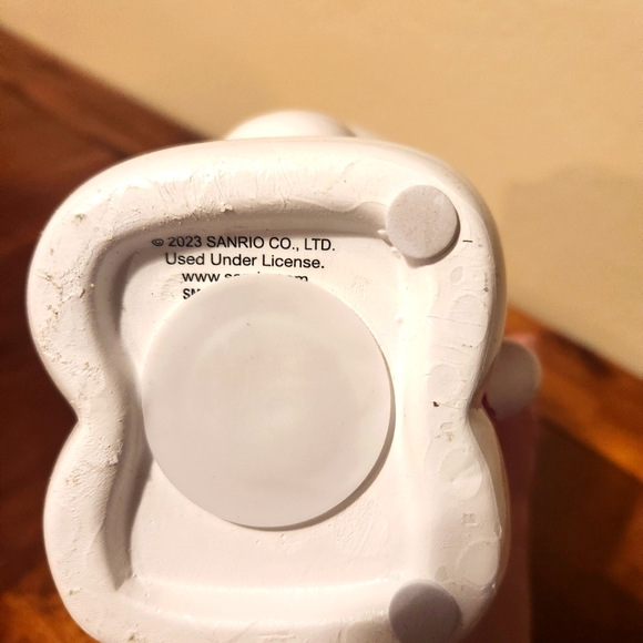 Hello Kitty Ceramic Bank Decor Collectible - Picture 4 of 7